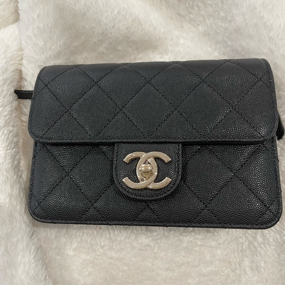 CHANEL black caviar like a wallet flap bag (22C) - Picture 2 of 9